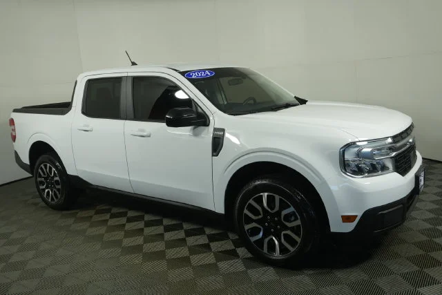 Used 2024 Ford Maverick Lariat with VIN 3FTTW8M31RRA51325 for sale in Kansas City