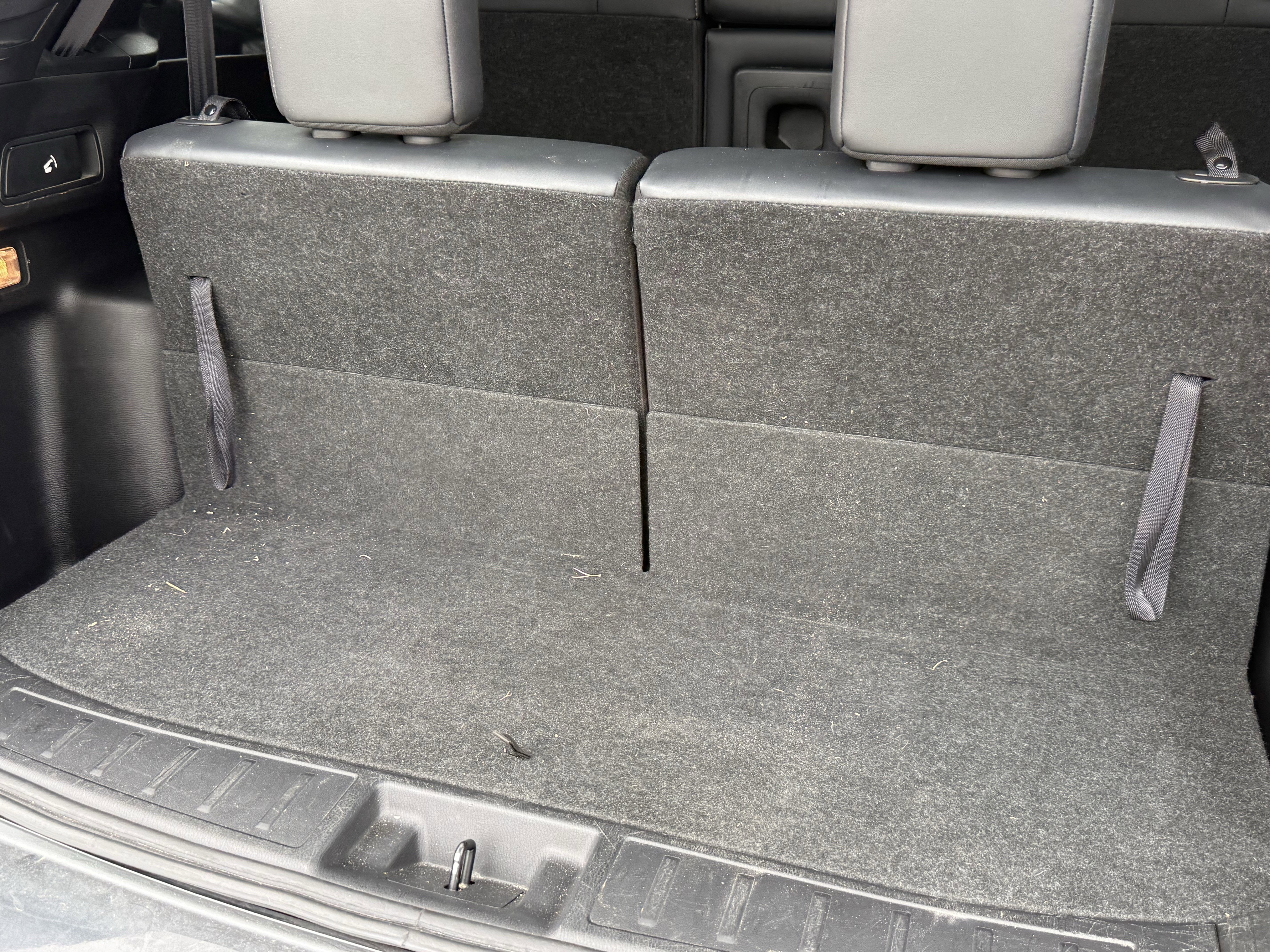 Used 2024 Gray Mitsubishi SE image 31