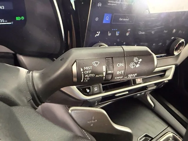 Used 2025 White Lexus 350h Luxury image 35