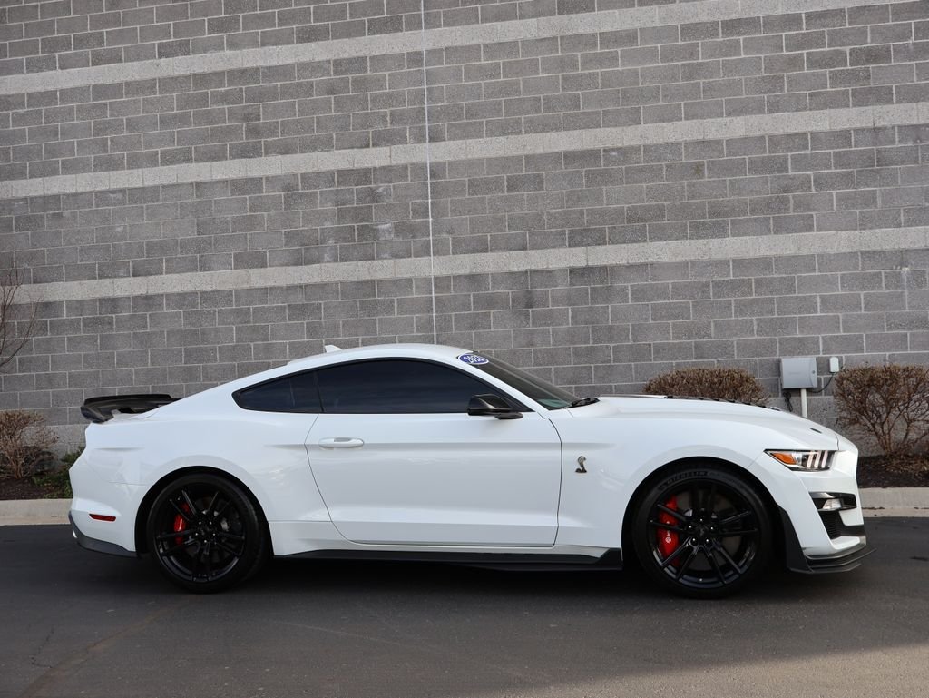 Used 2022 Oxford White Ford Shelby GT500 image 4