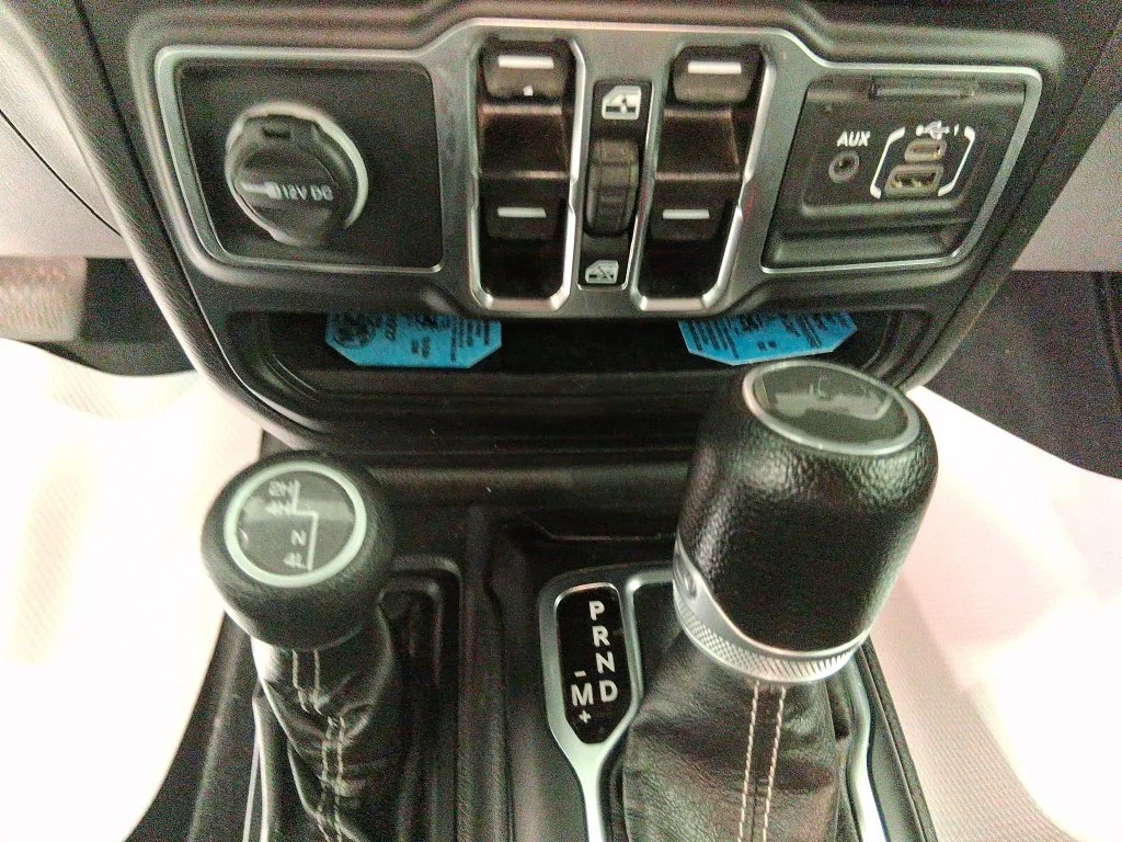 Used 2022 Green Jeep Unlimited Sahara image 19