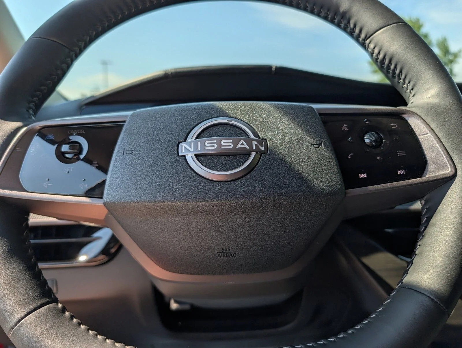 Used 2025 Red Nissan SV image 28