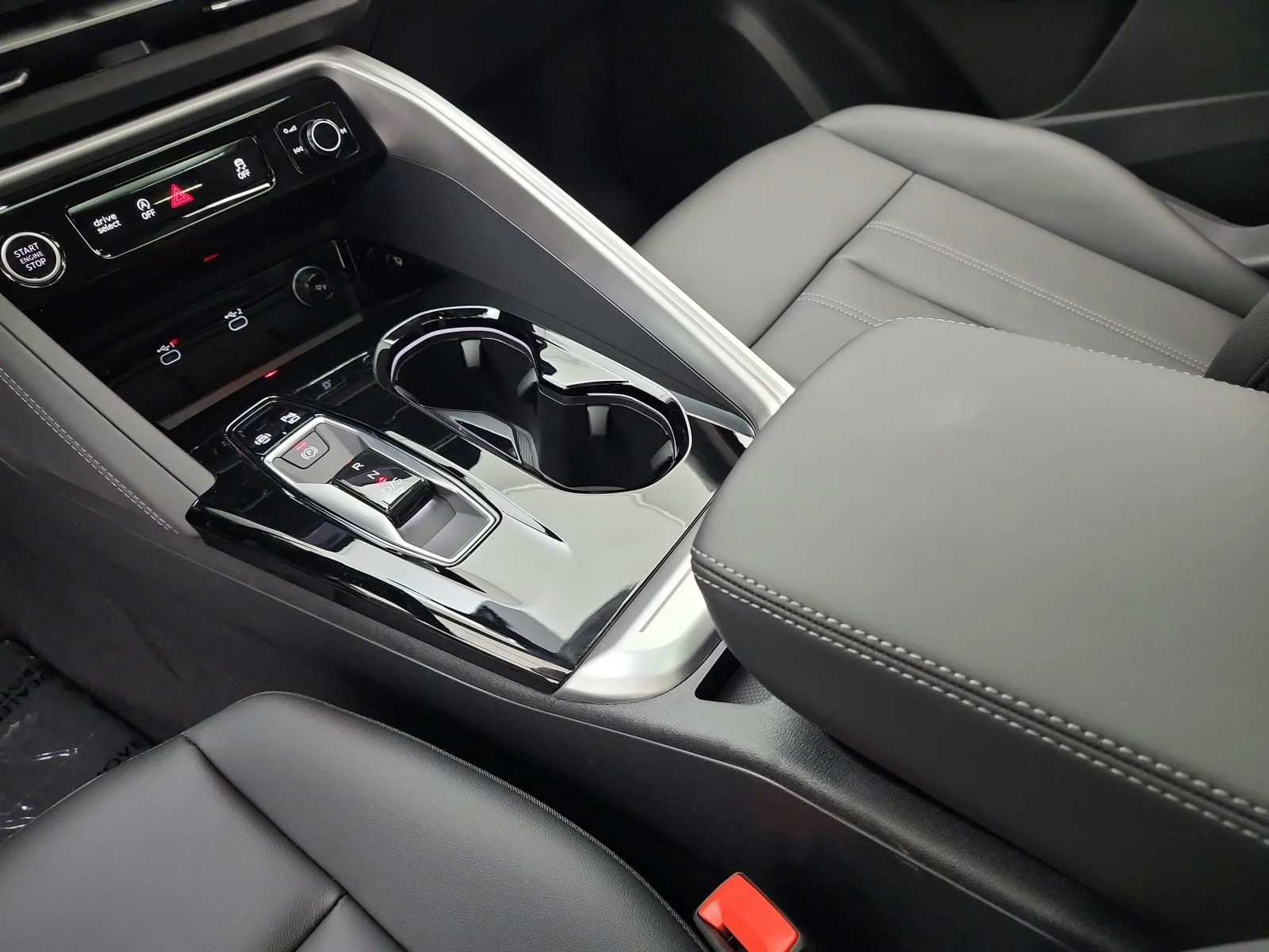 New 2026 Florett Silver Metallic Audi Premium Plus 2.0 TFSI quattro image 10