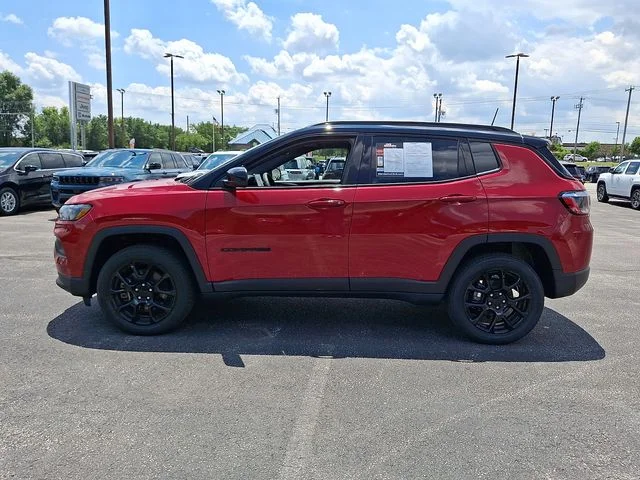 Used 2023 Red Jeep Latitude image 6