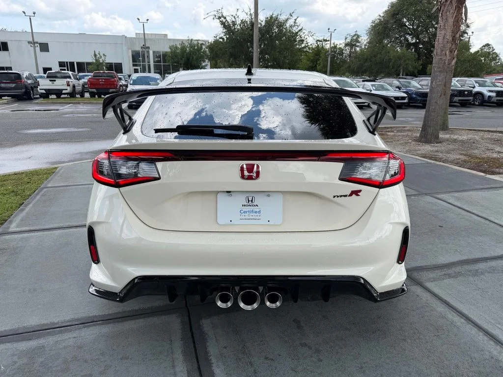 2023 Honda Civic Hatchback Type-R - Photo 6
