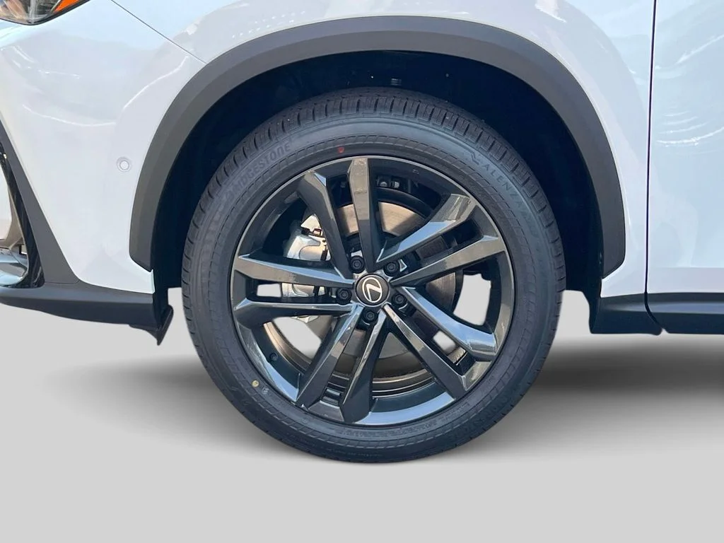 2026 Lexus NX 450h+ Luxury - Photo 9