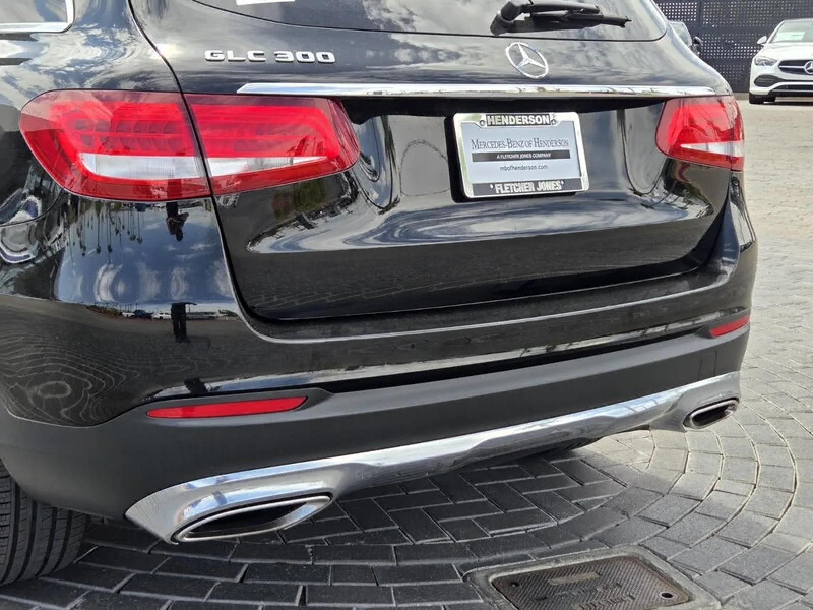 Used 2018 Black Mercedes-Benz GLC 300 image 4