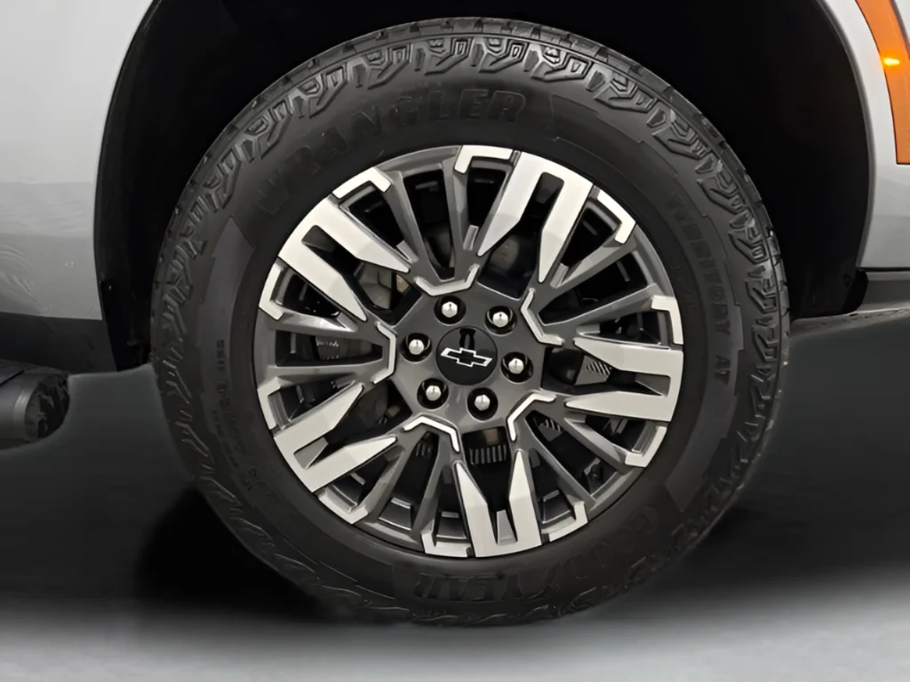Used 2025 Sterling Gray Metallic Chevrolet Z71 image 48