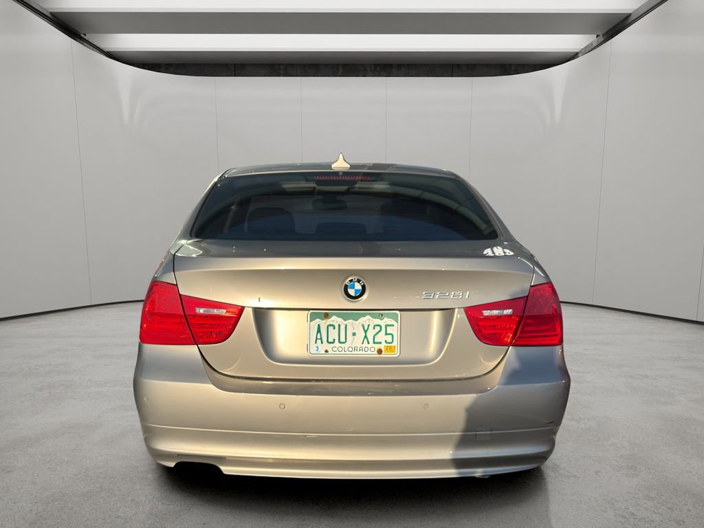 Used 2010 Titanium Silver Metallic BMW 328i xDrive image 4