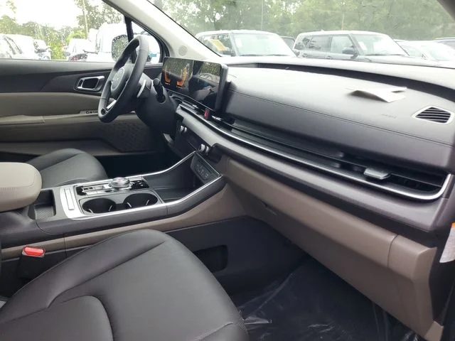 New 2026 Ivory Silver Kia EX image 32