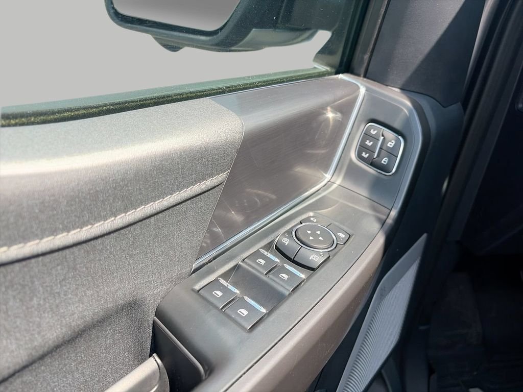 Used 2025 Silver Ford Lariat image 14