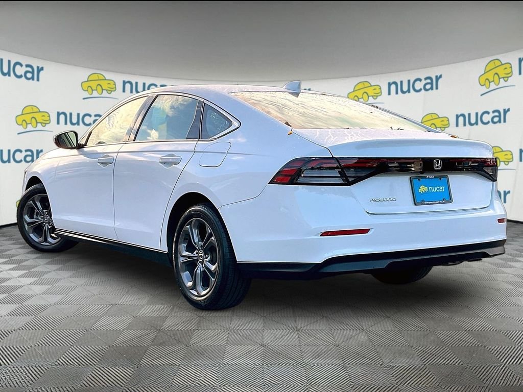 Used 2024 Platinum White Honda EX image 4
