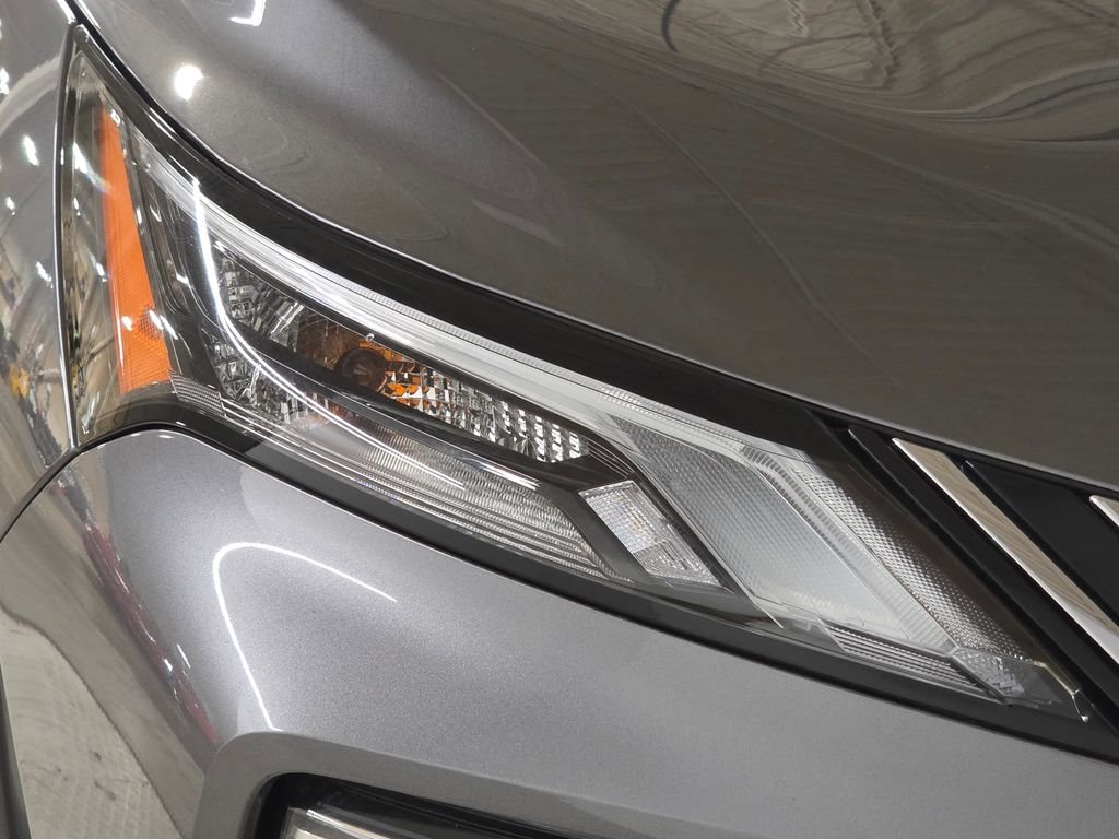Used 2023 Gray Nissan SV image 14