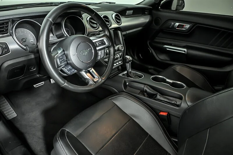 Used 2019 Shadow Black Ford GT image 14