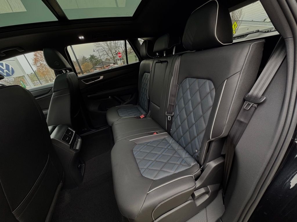 2026 Volkswagen Atlas Cross Sport SEL Premium R-LINE - Photo 32