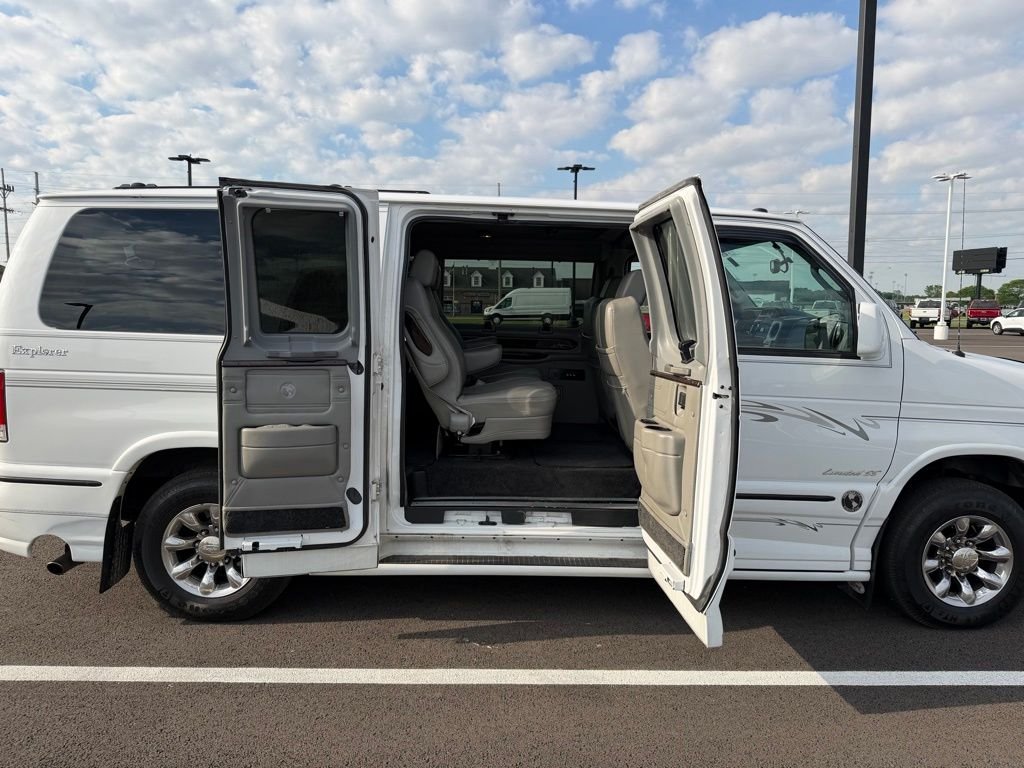 Used 2014  Ford RV image 5