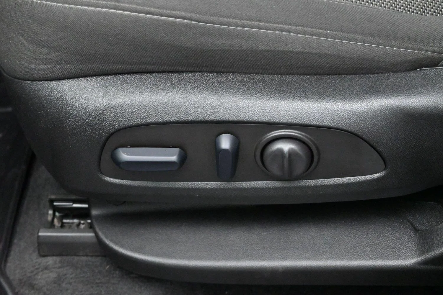 Used 2023 Mosaic Black Metallic Chevrolet LT Cloth image 13