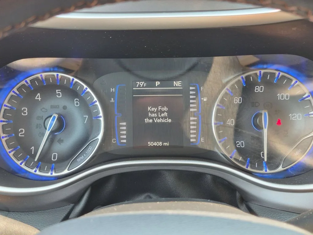 Used 2020 Gray Chrysler Touring L image 8