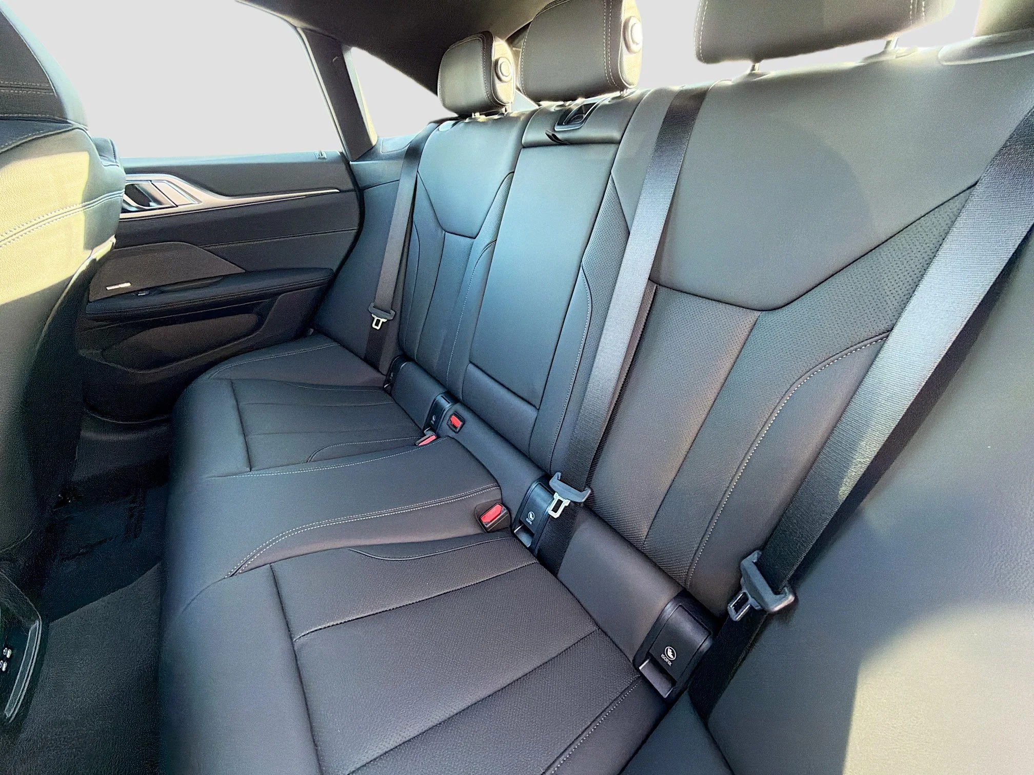 New 2026 Black Sapphire Metallic BMW M440i image 20
