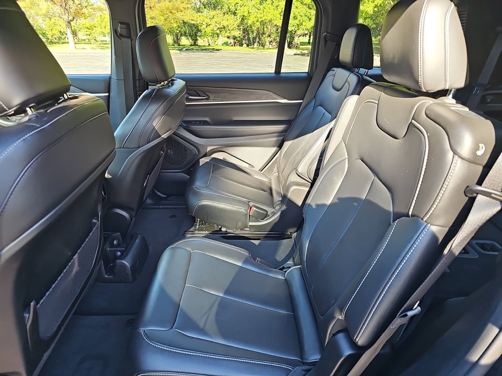 Certified Used 2024 Midnight Sky Jeep Limited image 16