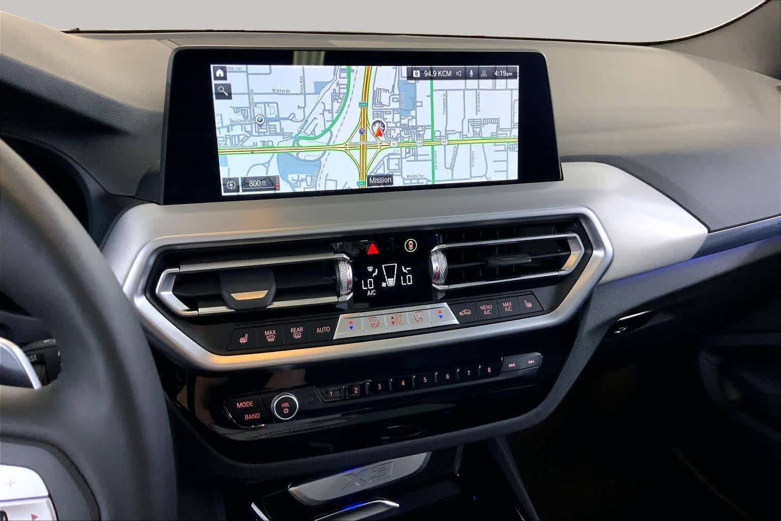 Used 2024 Skyscraper Grey Metallic BMW xDrive30i image 6