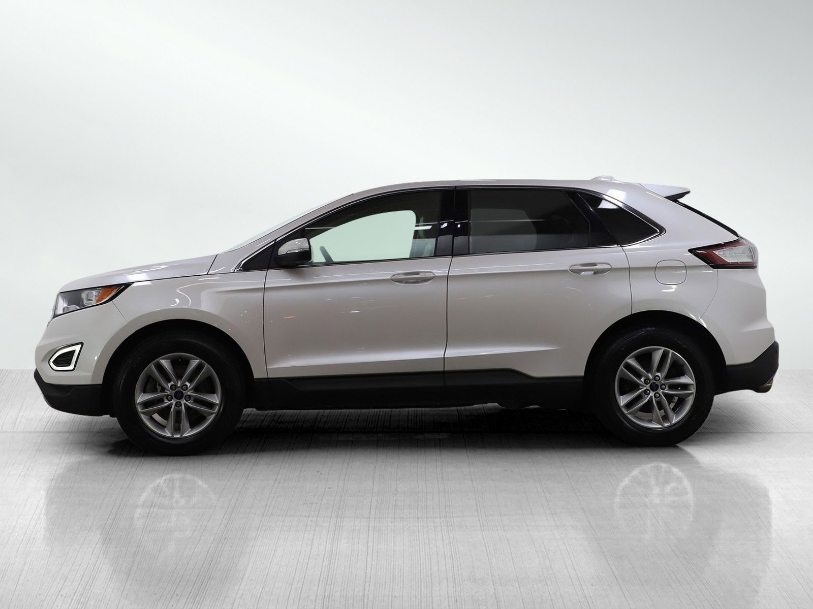 Used 2016 Ford Edge SEL with VIN 2FMPK4J84GBB28086 for sale in Burnsville, Minnesota