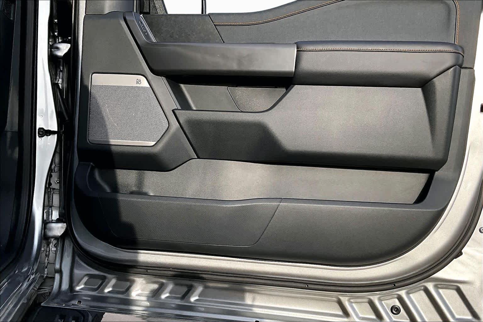 Used 2025 Iconic Silver Metallic Ford Tremor image 41