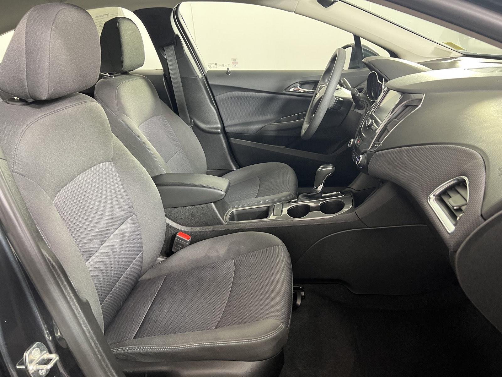 Used 2018 Graphite Metallic Chevrolet LT image 21