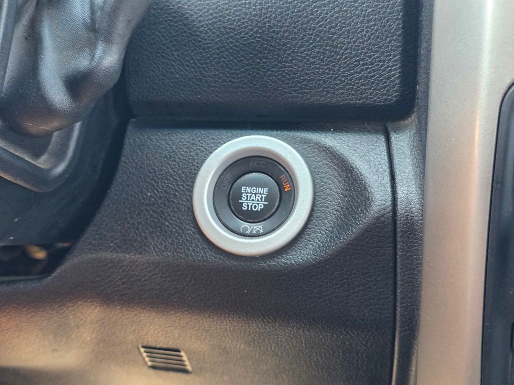 Used 2018 White Ram Laramie image 31