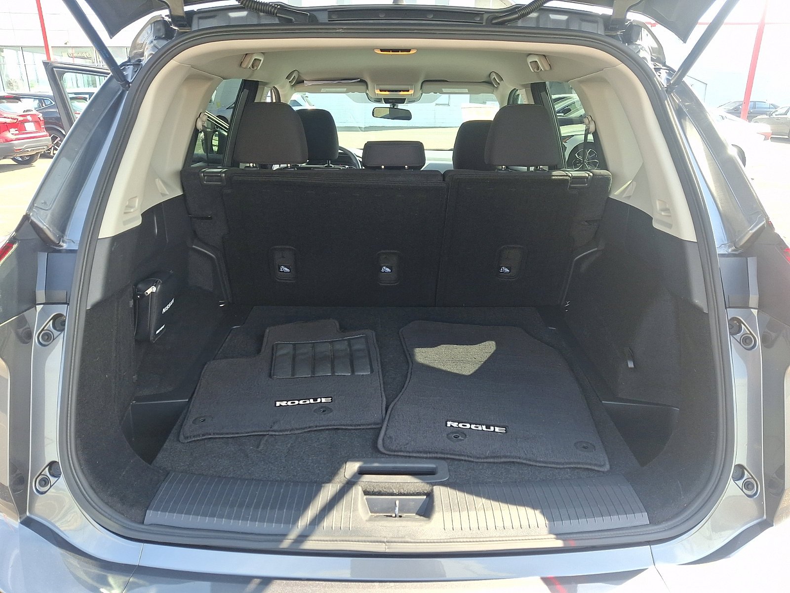 Certified Used 2024 Gun Metallic Nissan S image 28