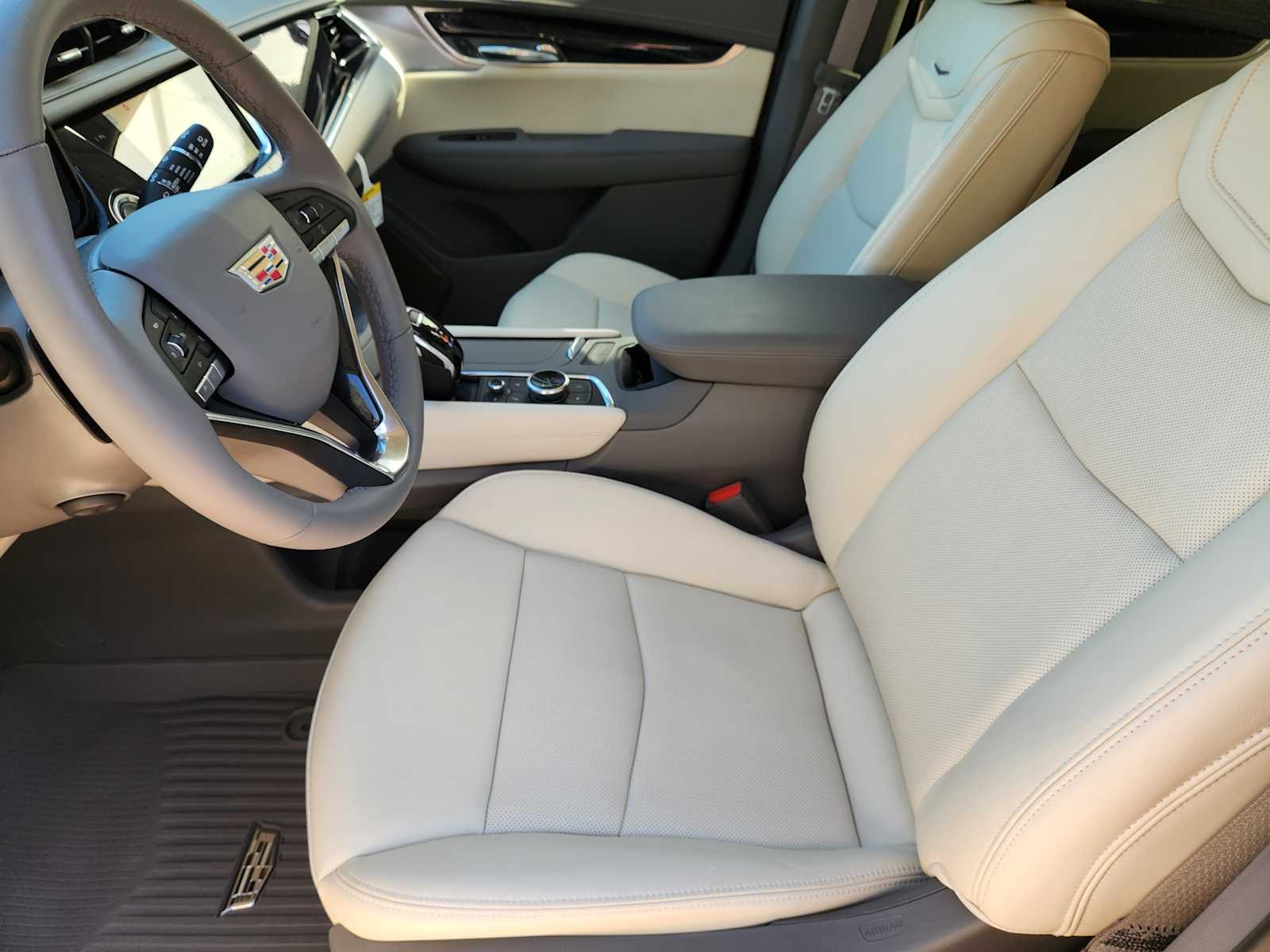 2025 Cadillac XT6 Premium Luxury - Photo 9