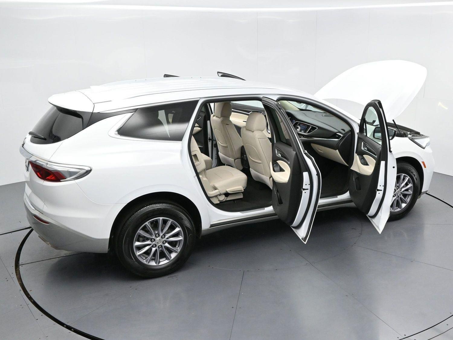 Used 2023 Summit White Buick Essence image 39