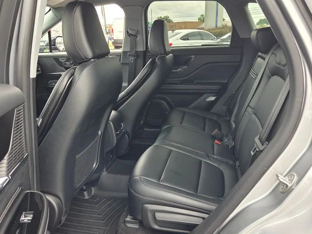 Used 2022 Silver Lincoln Standard image 6