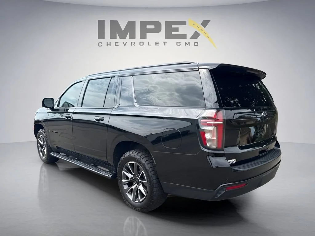 Used 2023 BLACK Chevrolet Z71 image 3