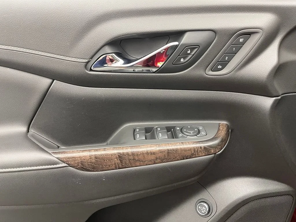 Used 2021 CAYENNE RED TINTCOAT GMC Denali image 19