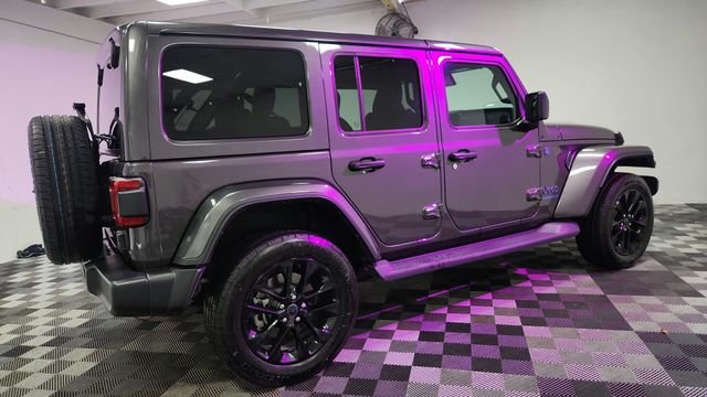 Used 2025 Gray Jeep Sahara 4xe image 7
