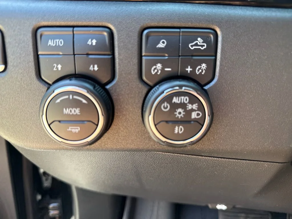 2023 Chevrolet Silverado 1500 ZR2 - Photo 21