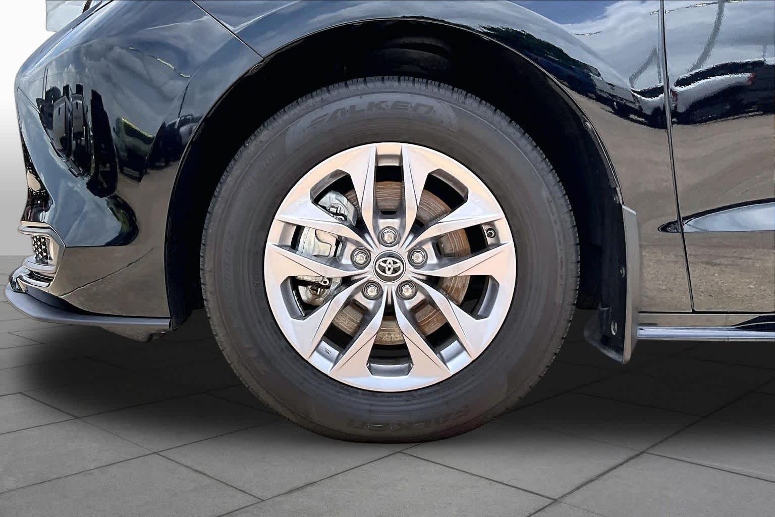 Used 2025 Midnight Black Metallic Toyota XLE image 11