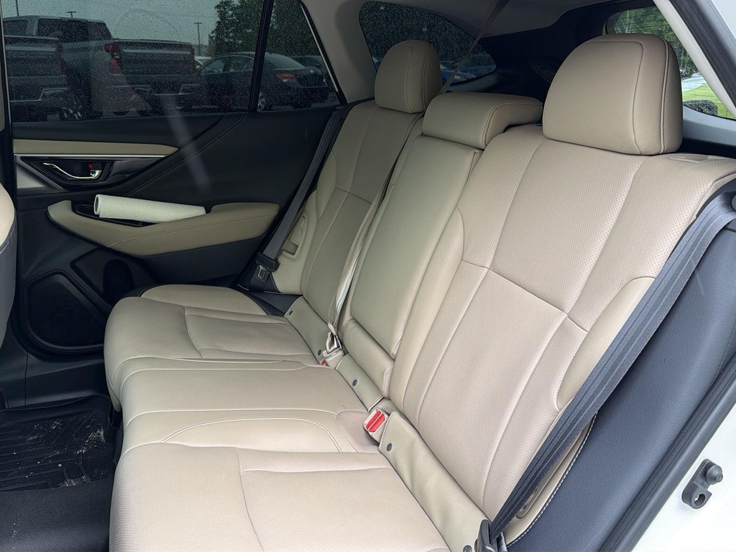 Used 2020 Crystal White Pearl Subaru Limited image 14