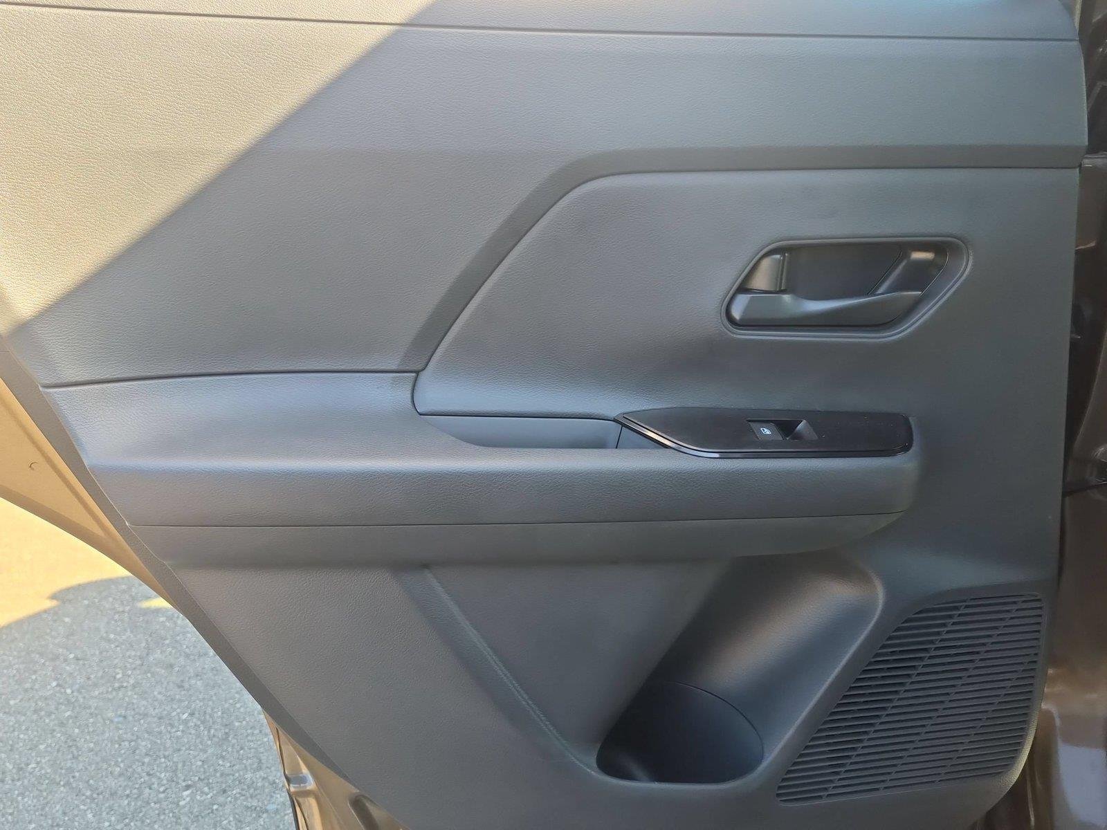 New 2027 Canyon Bronze Metallic Nissan S image 29