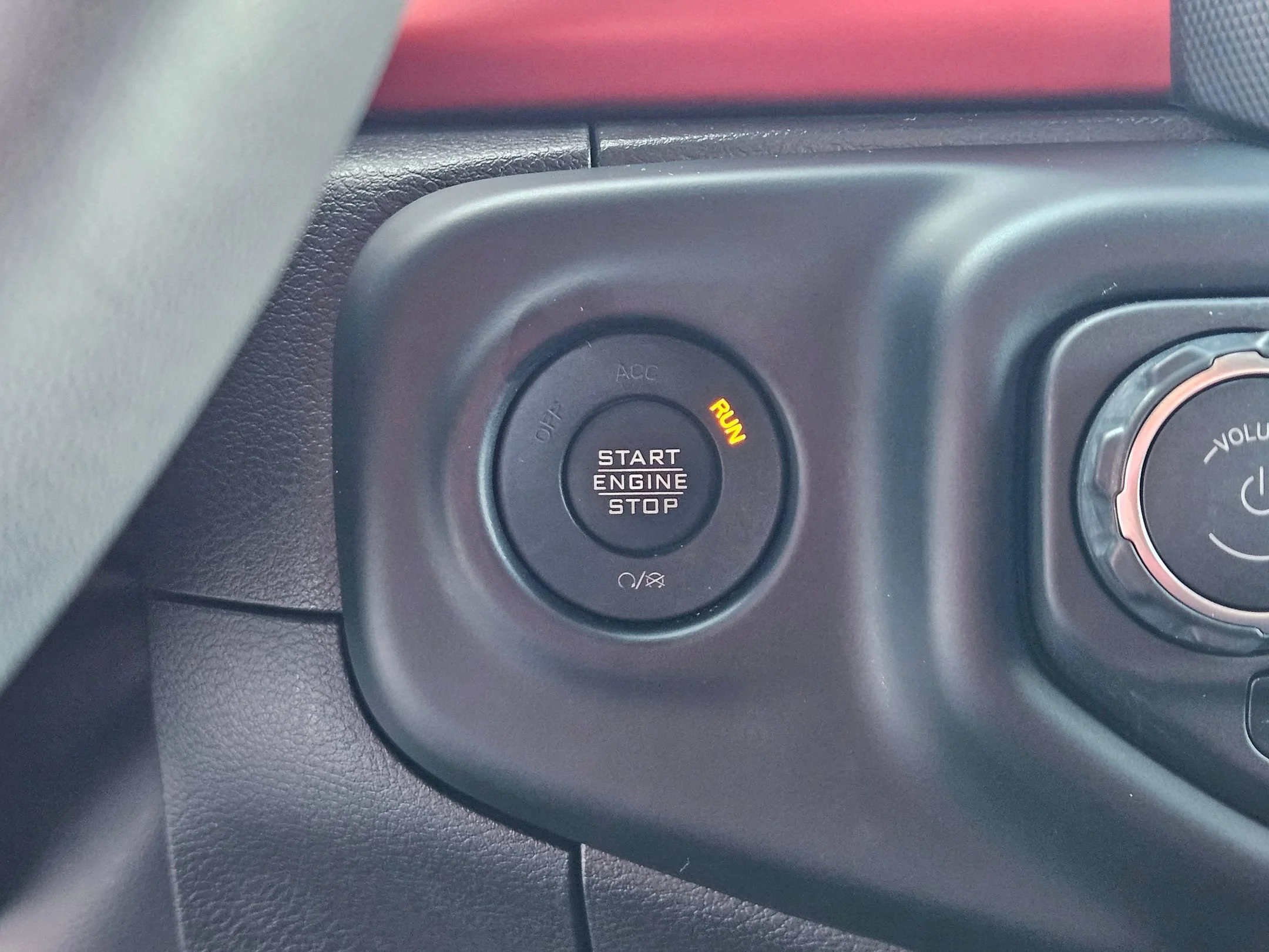 Used 2023 Earl Clearcoat Jeep Rubicon image 15