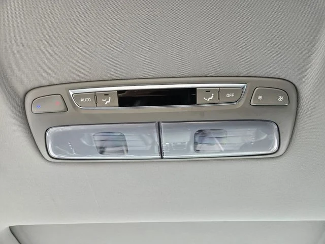 Used 2025 Black Kia S image 17