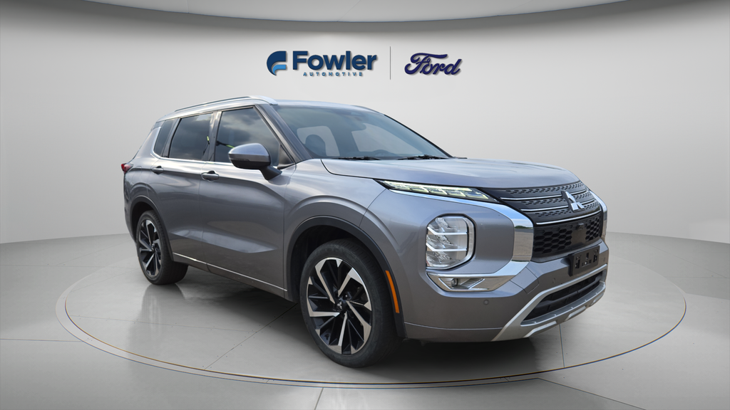 2022 Mitsubishi Outlander SEL FWD's photo