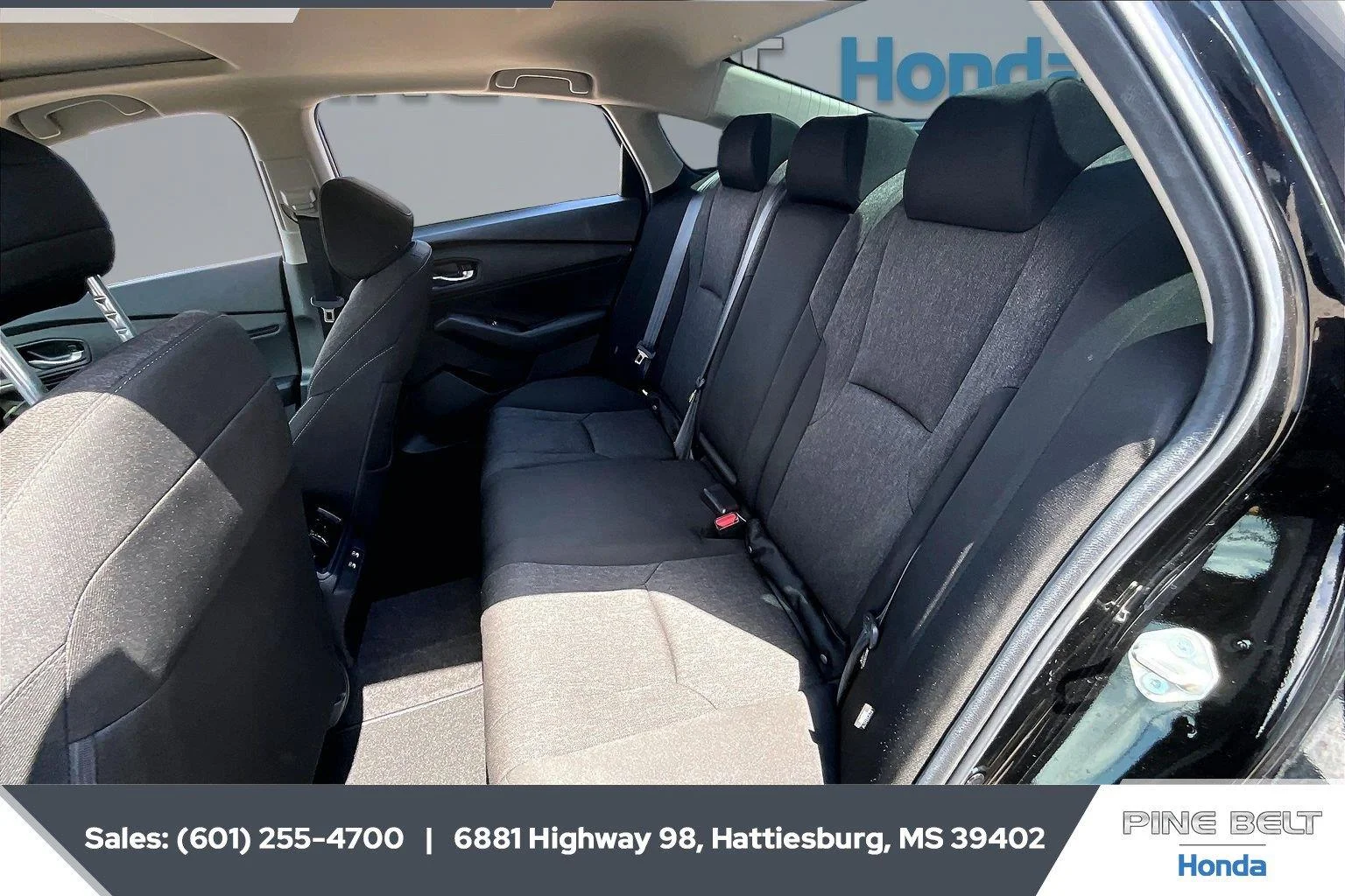 Used 2025 Crystal Black Pearl honda SE CVT image 19