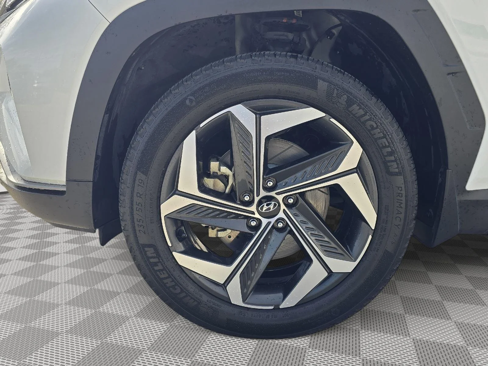 Used 2023 White Hyundai SEL image 4