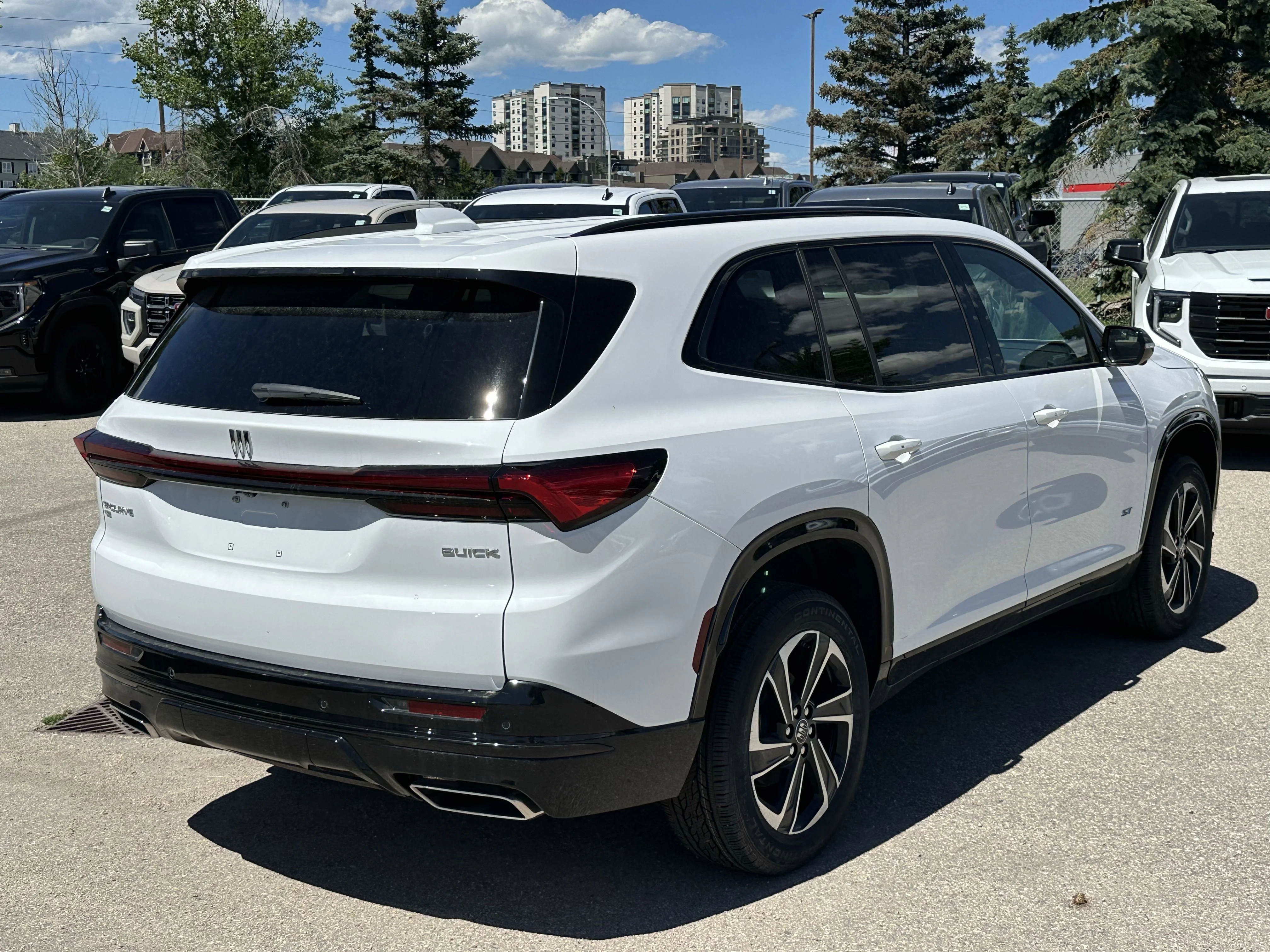 New 2026 Summit White Buick Sport Touring image 4