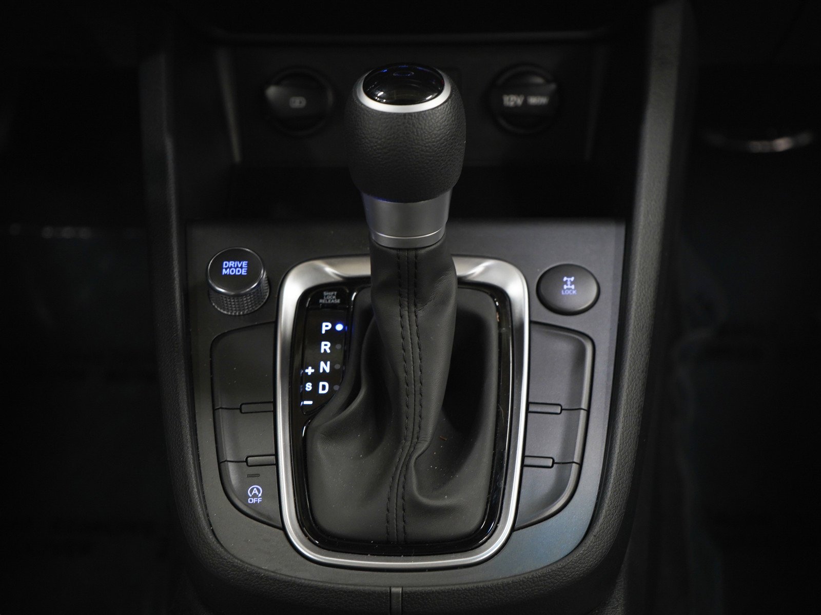 2022 Hyundai Kona SE - Photo 16