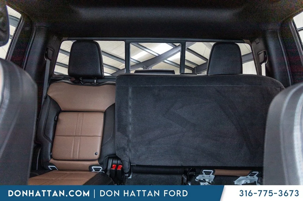 Used 2025 White Chevrolet High Country image 18