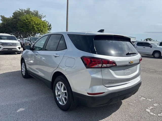 Used 2022 Silver Chevrolet LS image 7