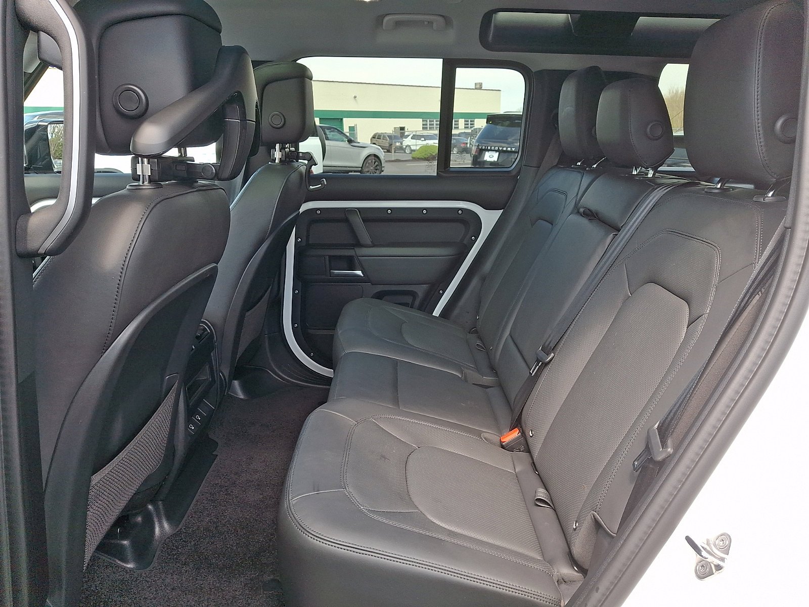 Used 2025 Fuji White   1Aa Land Rover S image 19